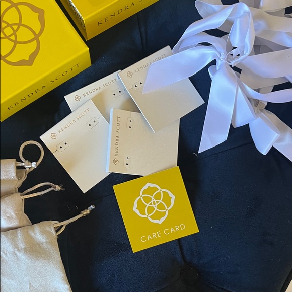 Kendra Scott Yellow Boxes with Turquoise and Cream Bags bows cards - Picture 7 of 8